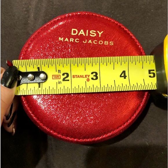 New Marc Jacobs daisy sparkling glitter Red Pouch Pochette Makeup/Cosmet… - Picture 1 of 5